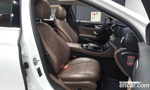 Mercedes-Benz E-Class 2016 1.9 автомат (гидро), миниатюра 11 Mercedes-Benz E-Class 2016 1.9 автомат (гидро), миниатюра 11