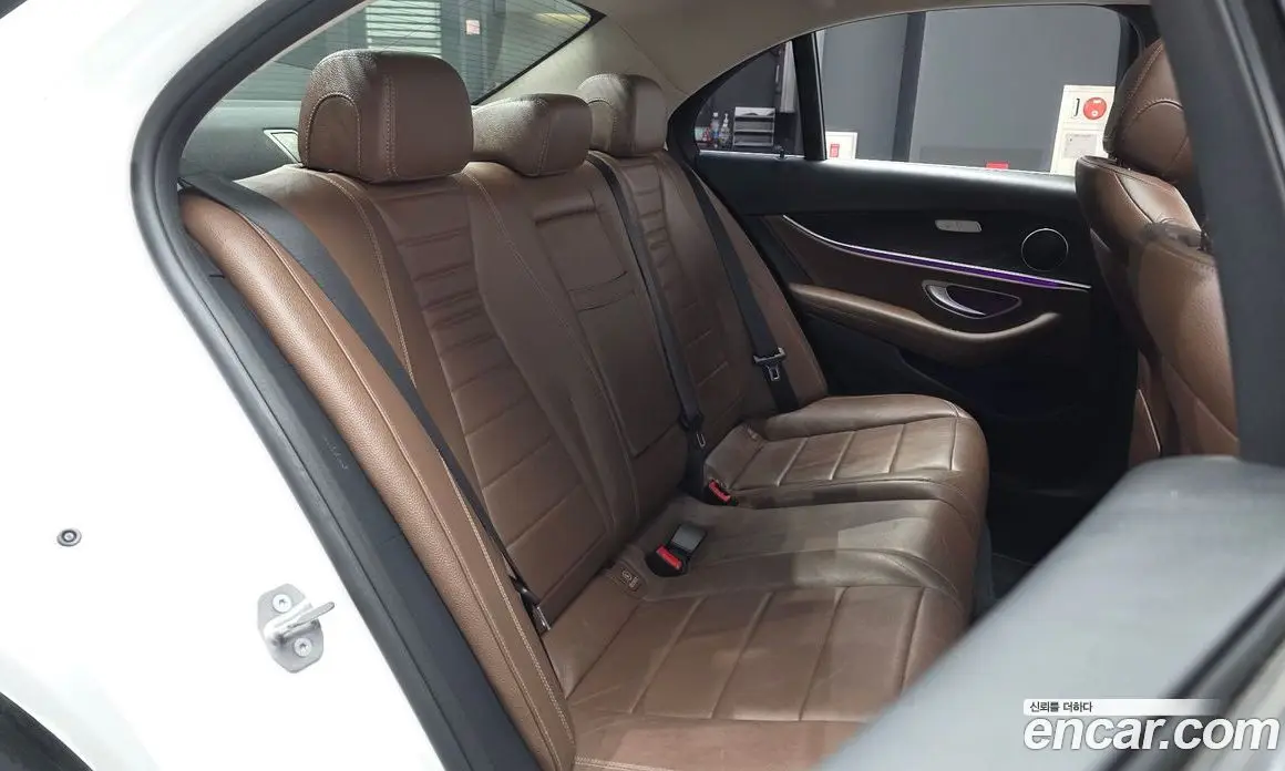 Mercedes-Benz E-Class 2016 1.9 автомат (гидро), фото 12 Mercedes-Benz E-Class 2016 1.9 автомат (гидро), фото 12