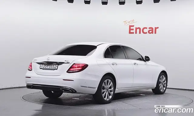 Mercedes-Benz E-Class 2019 1.9 автомат (гидро), миниатюра 2 Mercedes-Benz E-Class 2019 1.9 автомат (гидро), миниатюра 2