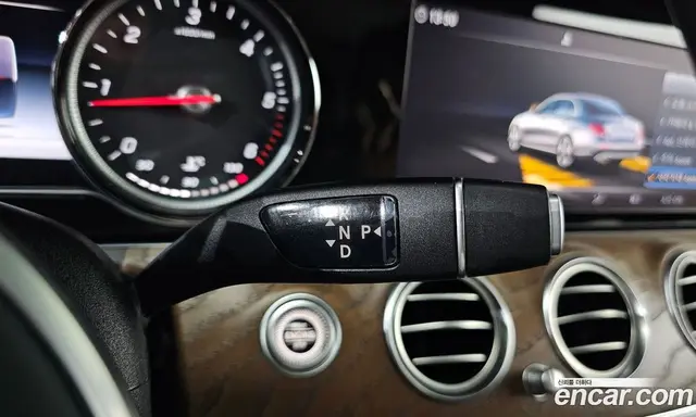 Mercedes-Benz E-Class 2019 1.9 автомат (гидро), миниатюра 12
