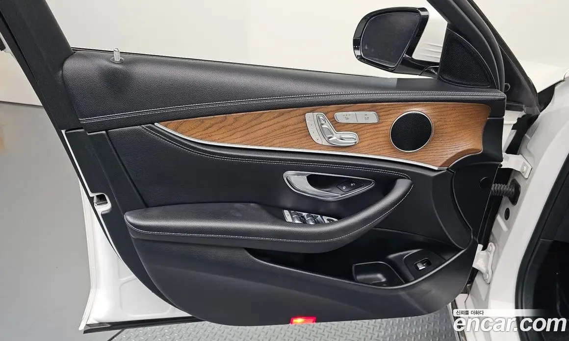 Mercedes-Benz E-Class 2019 1.9 автомат (гидро), фото 14 Mercedes-Benz E-Class 2019 1.9 автомат (гидро), фото 14
