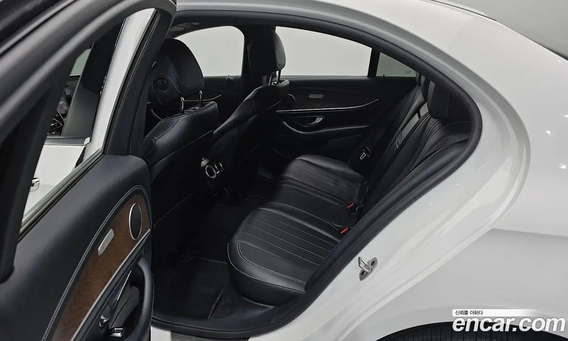 Mercedes-Benz E-Class 2019 1.9 автомат (гидро), фото 18 Mercedes-Benz E-Class 2019 1.9 автомат (гидро), фото 18