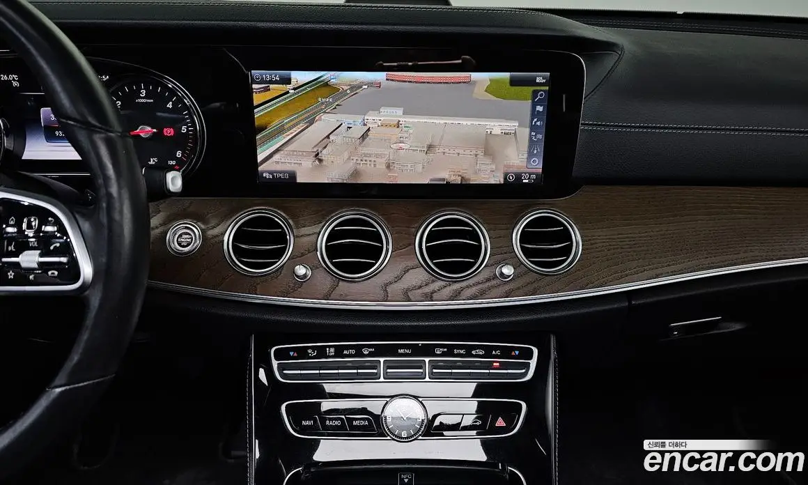 Mercedes-Benz E-Class 2019 1.9 автомат (гидро), фото 19 Mercedes-Benz E-Class 2019 1.9 автомат (гидро), фото 19