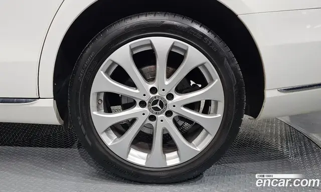 Mercedes-Benz E-Class 2019 1.9 автомат (гидро), миниатюра 7 Mercedes-Benz E-Class 2019 1.9 автомат (гидро), миниатюра 7
