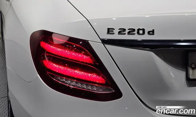 Mercedes-Benz E-Class 2019 1.9 автомат (гидро), миниатюра 9 Mercedes-Benz E-Class 2019 1.9 автомат (гидро), миниатюра 9