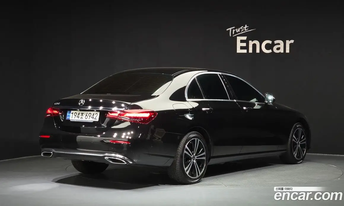 Mercedes-Benz E-Class 2021 2.0 автомат (гидро), фото 2 Mercedes-Benz E-Class 2021 2.0 автомат (гидро), фото 2