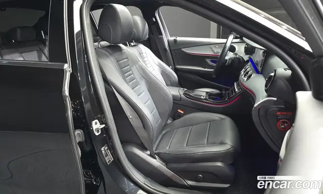 Mercedes-Benz E-Class 2021 2.0 автомат (гидро), миниатюра 12