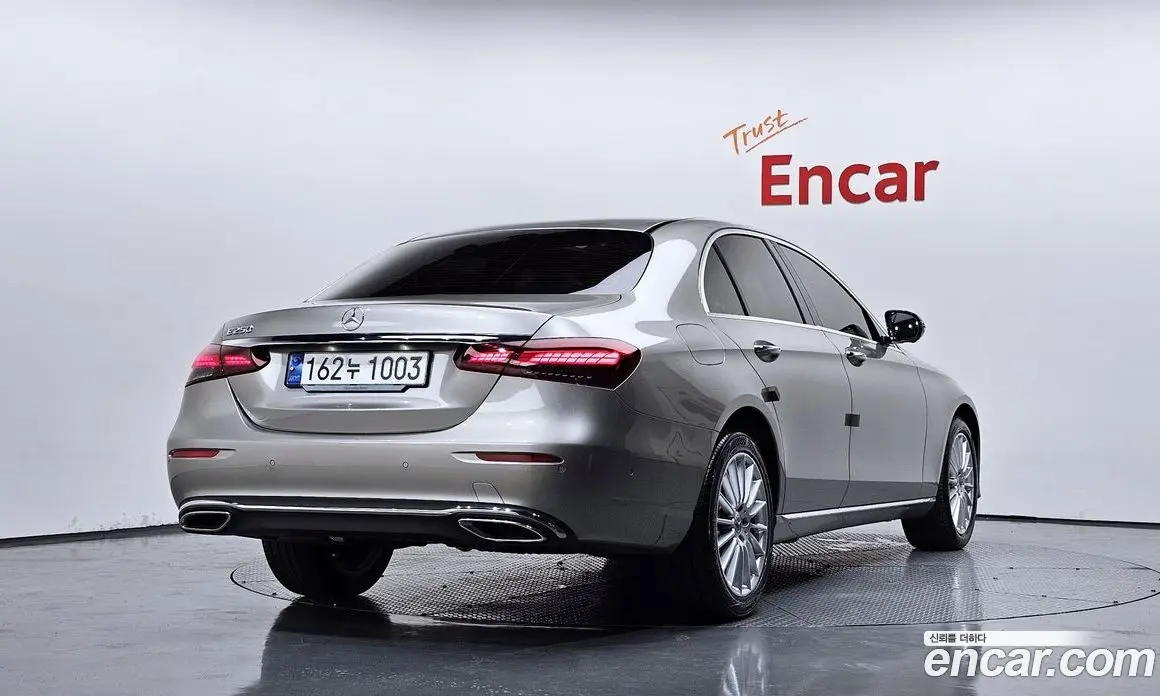 Mercedes-Benz E-Class 2023 2.0 автомат (гидро), фото 2 Mercedes-Benz E-Class 2023 2.0 автомат (гидро), фото 2