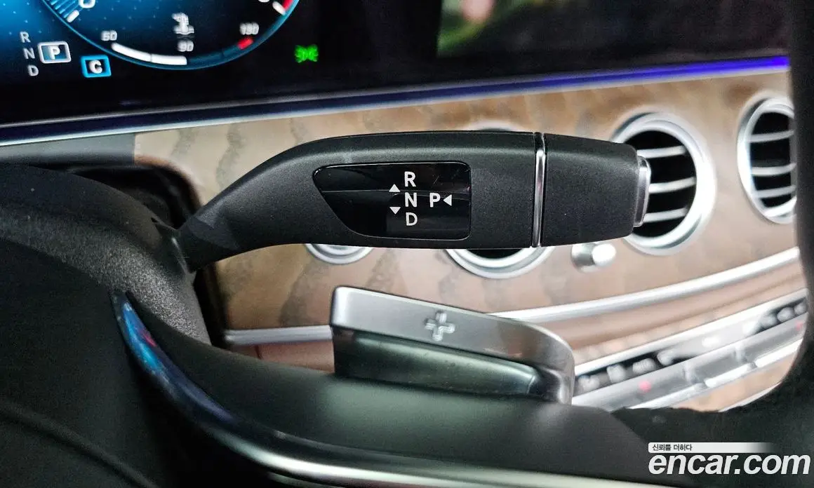 Mercedes-Benz E-Class 2023 2.0 автомат (гидро), фото 12 Mercedes-Benz E-Class 2023 2.0 автомат (гидро), фото 12