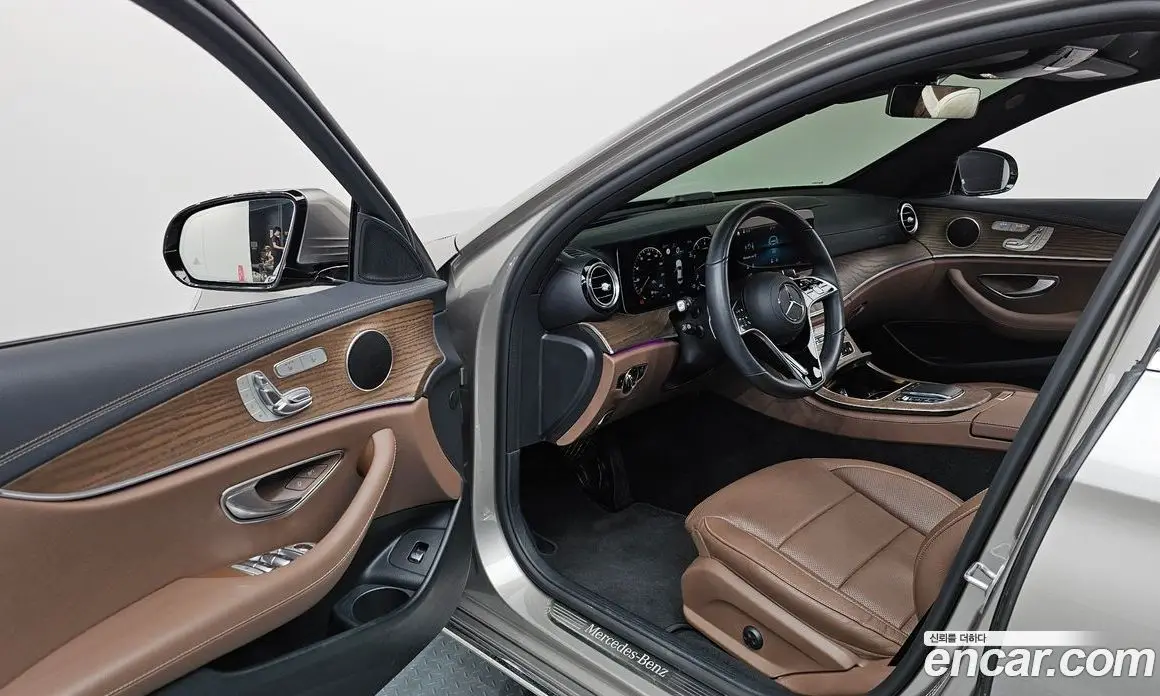 Mercedes-Benz E-Class 2023 2.0 автомат (гидро), фото 13 Mercedes-Benz E-Class 2023 2.0 автомат (гидро), фото 13