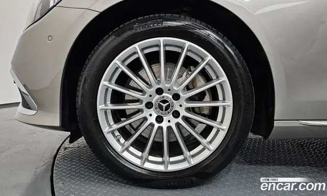 Mercedes-Benz E-Class 2023 2.0 автомат (гидро), миниатюра 5 Mercedes-Benz E-Class 2023 2.0 автомат (гидро), миниатюра 5