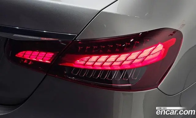 Mercedes-Benz E-Class 2023 2.0 автомат (гидро), миниатюра 9 Mercedes-Benz E-Class 2023 2.0 автомат (гидро), миниатюра 9