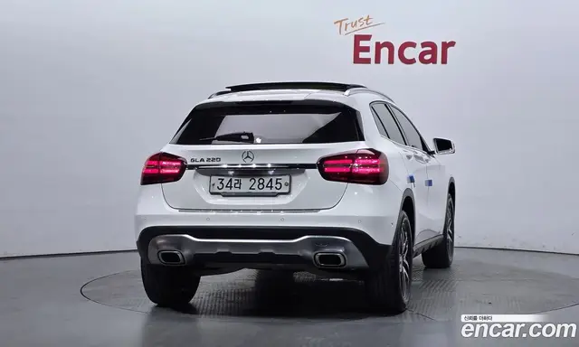 Mercedes-Benz GLA-Class 2019 2.0 автомат (гидро), миниатюра 4 Mercedes-Benz GLA-Class 2019 2.0 автомат (гидро), миниатюра 4