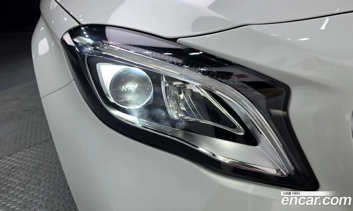 Mercedes-Benz GLA-Class 2019 2.0 автомат (гидро), фото 8 Mercedes-Benz GLA-Class 2019 2.0 автомат (гидро), фото 8