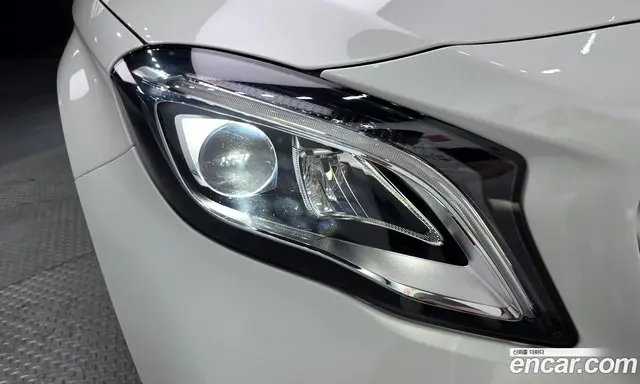 Mercedes-Benz GLA-Class 2019 2.0 автомат (гидро), миниатюра 8 Mercedes-Benz GLA-Class 2019 2.0 автомат (гидро), миниатюра 8