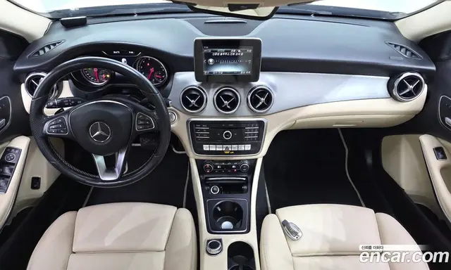 Mercedes-Benz GLA-Class 2019 2.0 автомат (гидро), миниатюра 10 Mercedes-Benz GLA-Class 2019 2.0 автомат (гидро), миниатюра 10