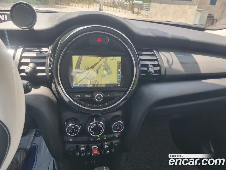 Mini Cooper 2016 1.5 автомат (гидро), фото 12