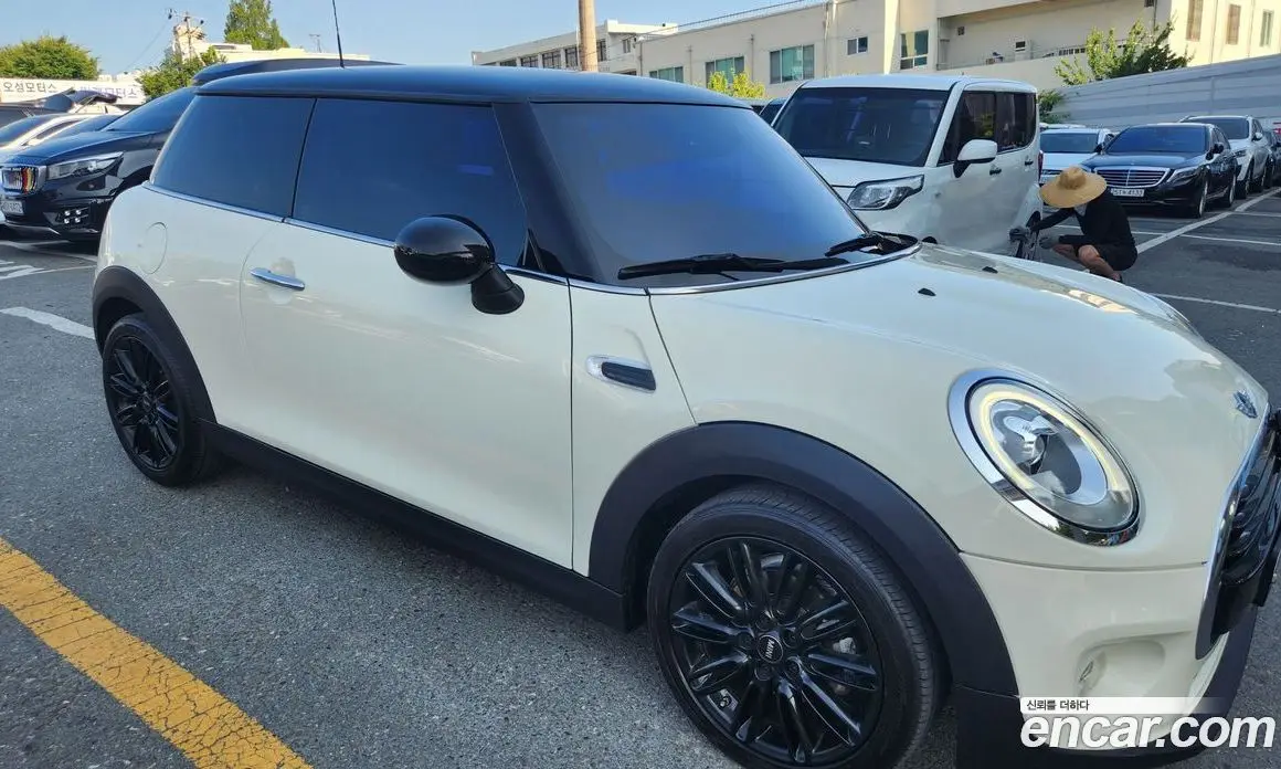 Mini Cooper 2017 1.5 автомат (гидро), фото 3 Mini Cooper 2017 1.5 автомат (гидро), фото 3