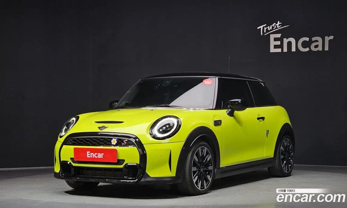 Mini Cooper 2023 2.0 автомат (гидро), фото 1 Mini Cooper 2023 2.0 автомат (гидро), фото 1