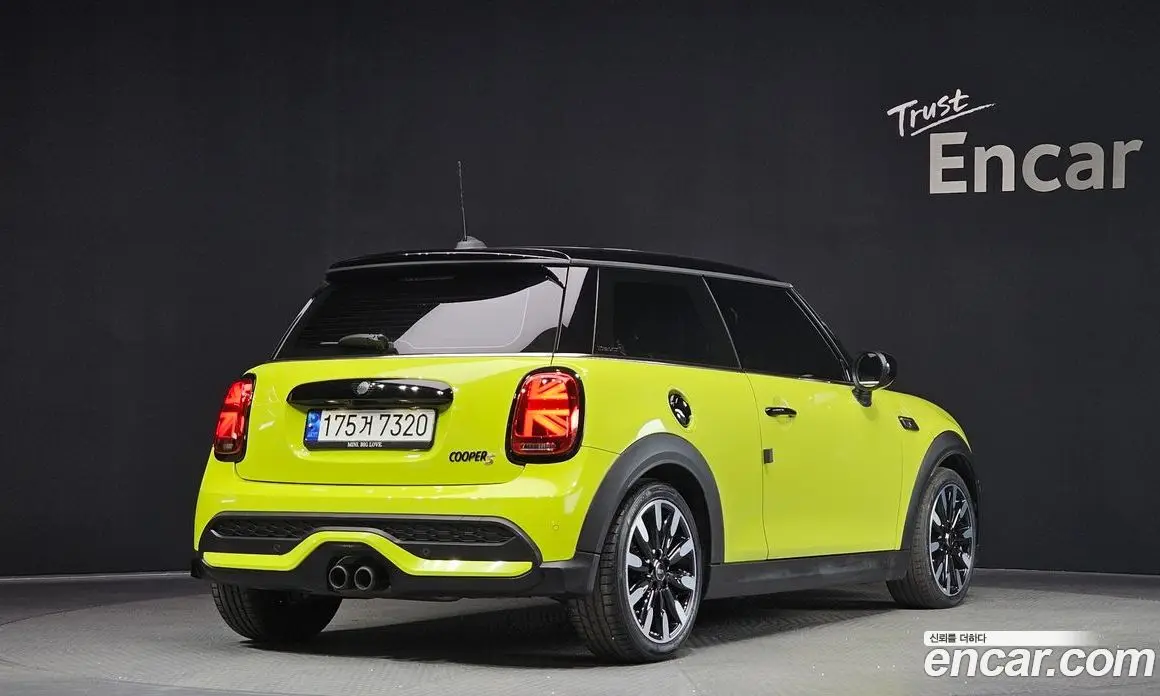 Mini Cooper 2023 2.0 автомат (гидро), фото 2 Mini Cooper 2023 2.0 автомат (гидро), фото 2