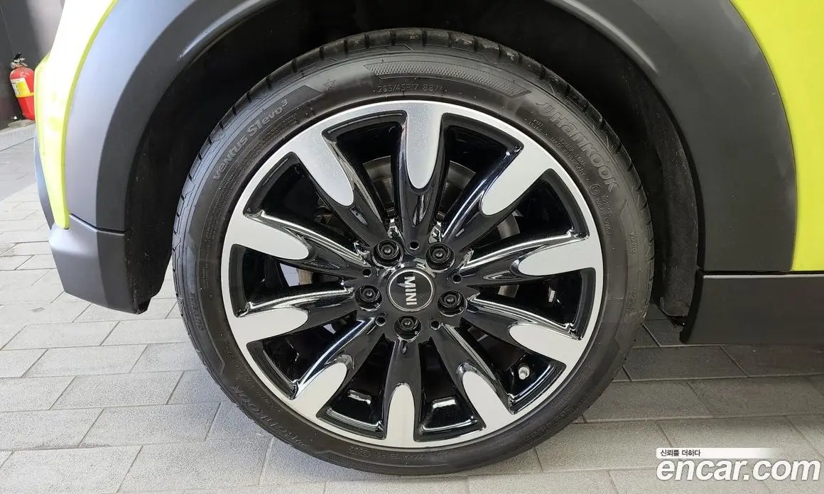 Mini Cooper 2023 2.0 автомат (гидро), фото 5 Mini Cooper 2023 2.0 автомат (гидро), фото 5
