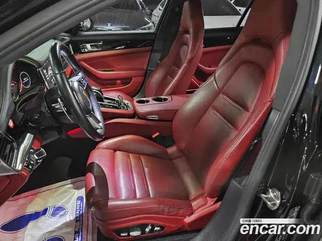 Porsche Panamera 2018 2.9 автомат (гидро), миниатюра 6