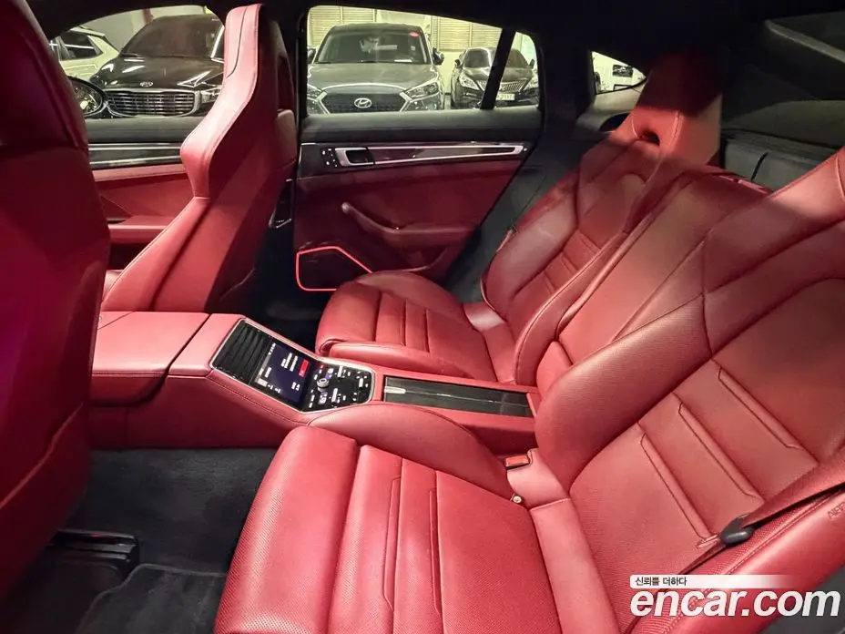 Porsche Panamera 2022 4.0 автомат (гидро), фото 9 Porsche Panamera 2022 4.0 автомат (гидро), фото 9