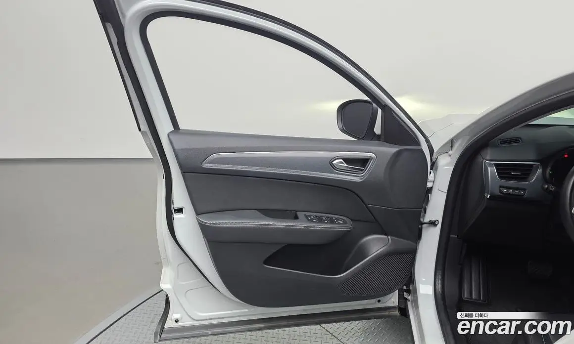 Renault (Samsung) XM3 2022 1.6 автомат (гидро), фото 14 Renault (Samsung) XM3 2022 1.6 автомат (гидро), фото 14