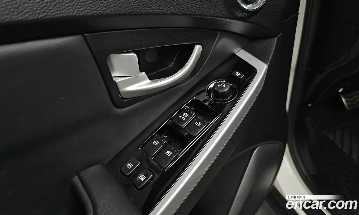 SsangYong Korando 2016 2.2 автомат (гидро), фото 18 SsangYong Korando 2016 2.2 автомат (гидро), фото 18