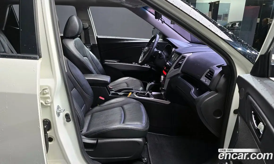 SsangYong TIBOLI 2015 1.6 автомат (гидро), фото 10 SsangYong TIBOLI 2015 1.6 автомат (гидро), фото 10