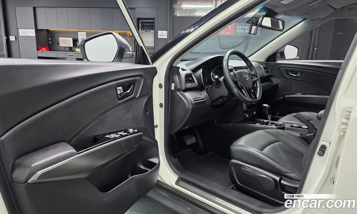 SsangYong TIBOLI 2017 1.6 автомат (гидро), фото 10 SsangYong TIBOLI 2017 1.6 автомат (гидро), фото 10