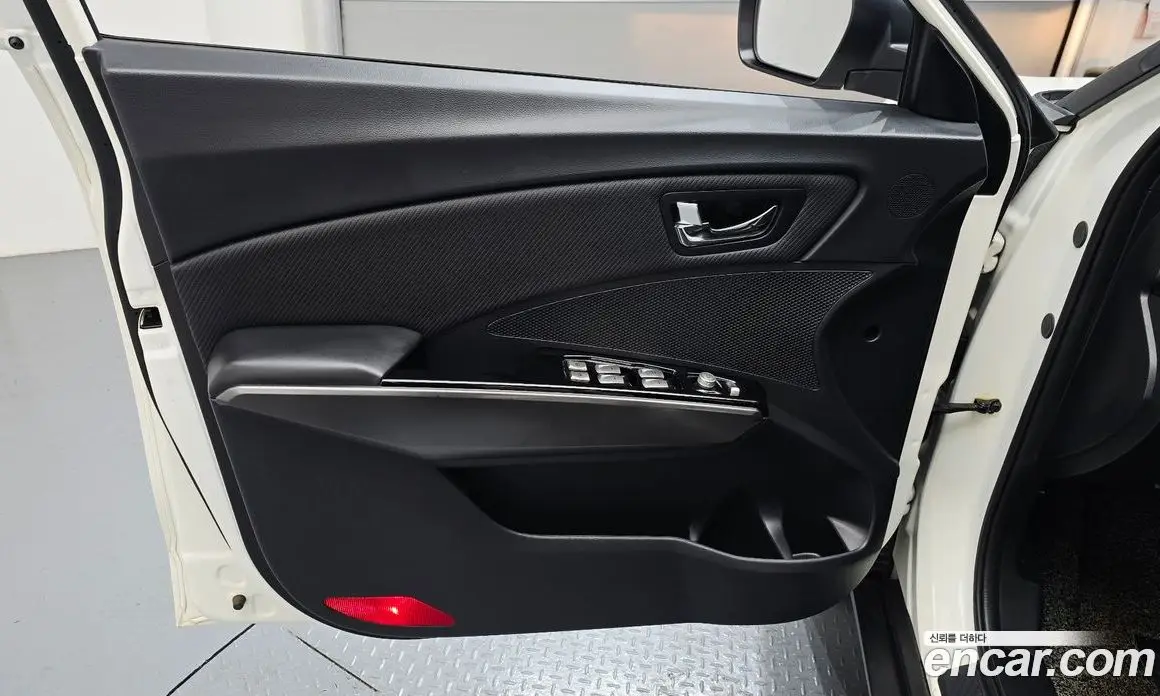 SsangYong TIBOLI 2018 1.6 автомат (гидро), фото 14