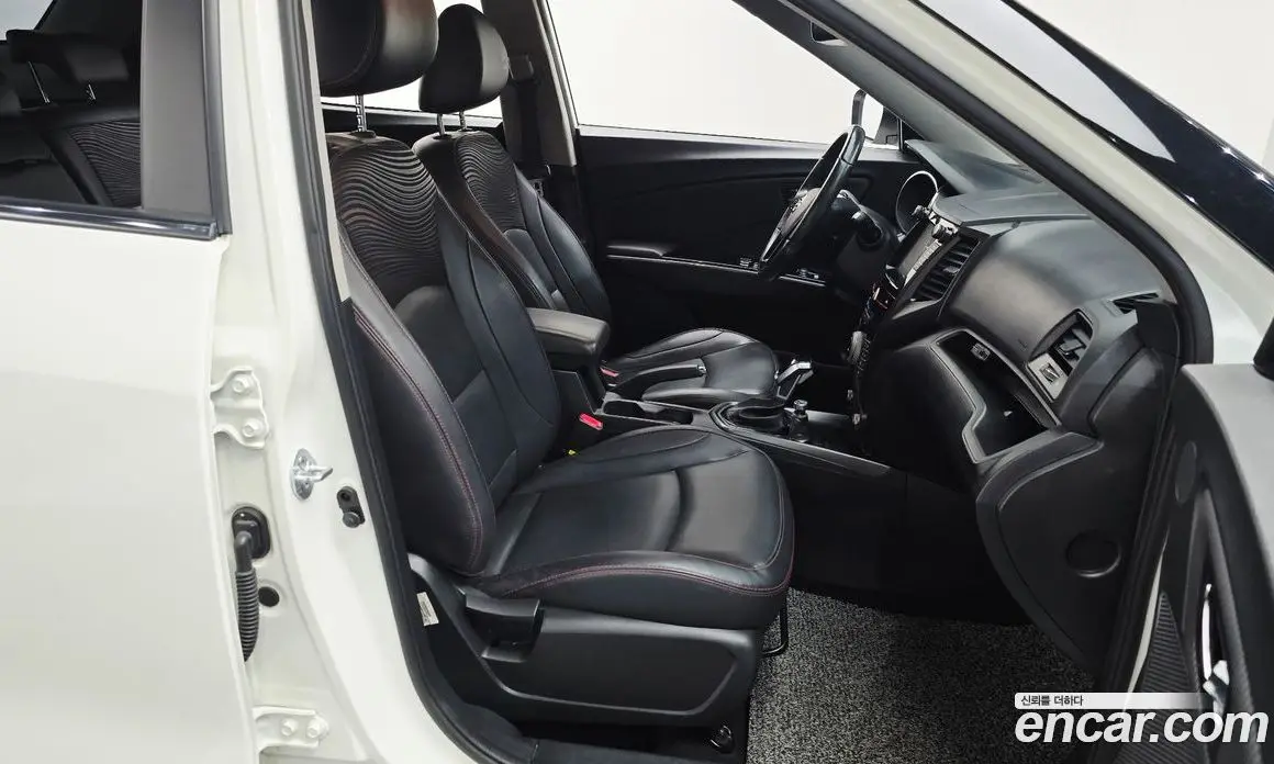 SsangYong TIBOLI 2018 1.6 автомат (гидро), фото 16