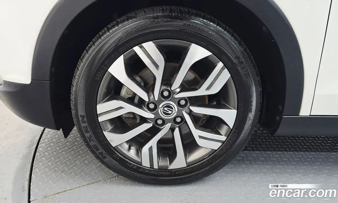 SsangYong TIBOLI 2018 1.6 автомат (гидро), фото 5