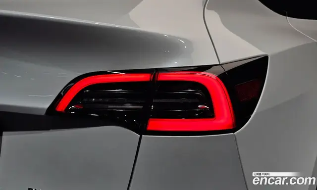 Tesla Model Y 2024 0.2 автомат (гидро), миниатюра 9 Tesla Model Y 2024 0.2 автомат (гидро), миниатюра 9
