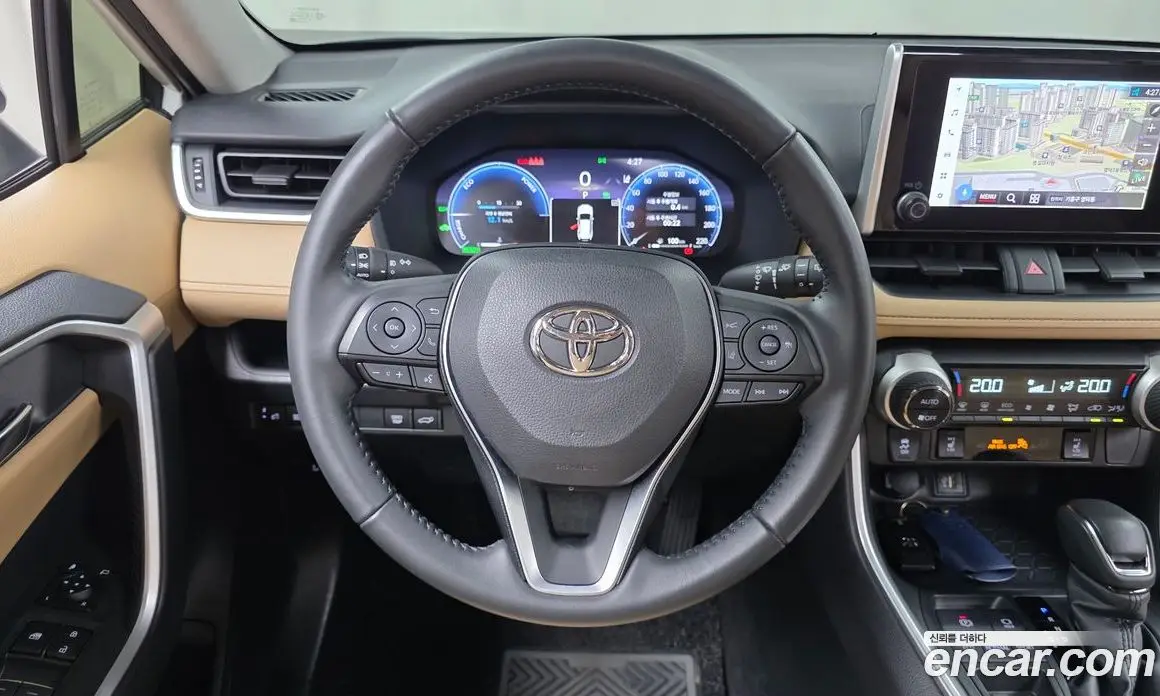 Toyota RAV4 2023 2.5 автомат (гидро), фото 15 Toyota RAV4 2023 2.5 автомат (гидро), фото 15