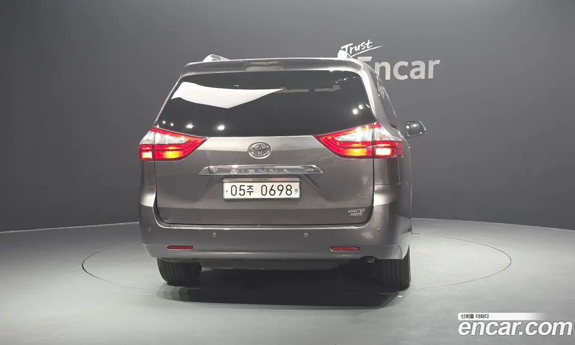 Toyota Sienna 2016 3.5 автомат (гидро), фото 4 Toyota Sienna 2016 3.5 автомат (гидро), фото 4