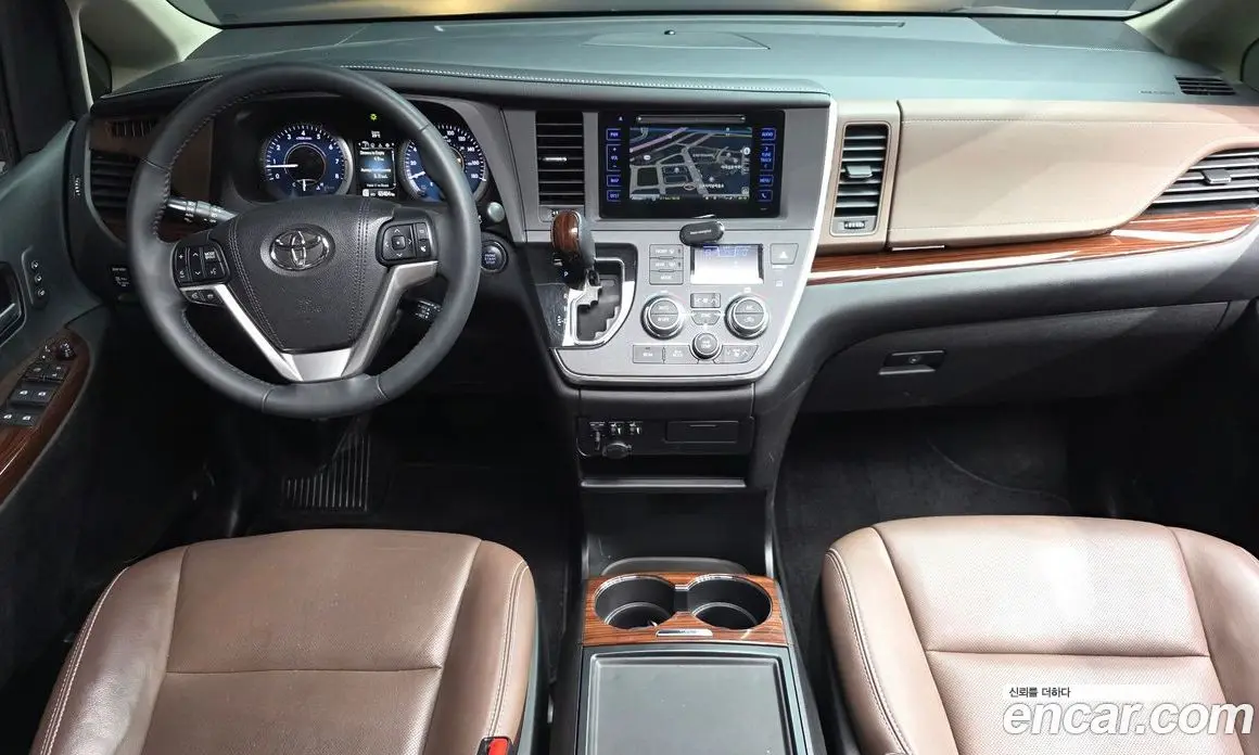 Toyota Sienna 2016 3.5 автомат (гидро), фото 7 Toyota Sienna 2016 3.5 автомат (гидро), фото 7