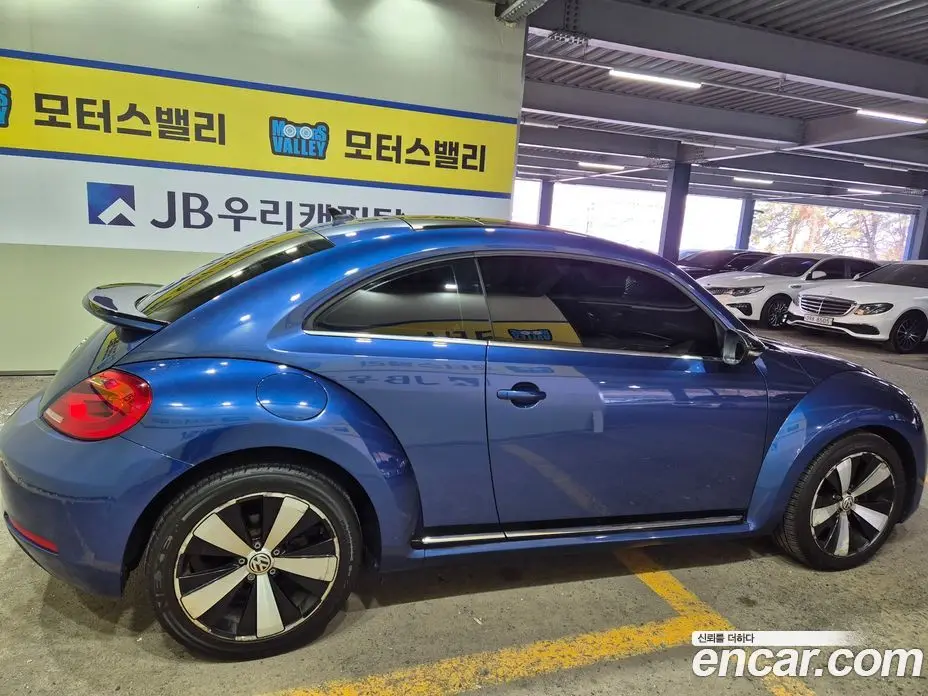 Volkswagen Beatle 2012 2.0 автомат (гидро), фото 4 Volkswagen Beatle 2012 2.0 автомат (гидро), фото 4
