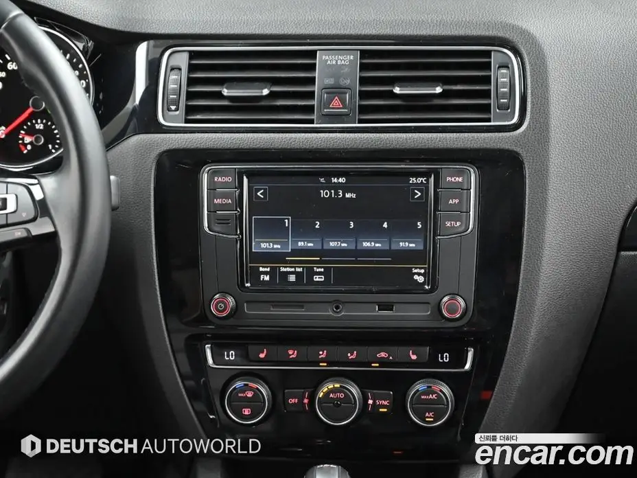Volkswagen Jetta 2015 2.0 автомат (гидро), фото 14 Volkswagen Jetta 2015 2.0 автомат (гидро), фото 14
