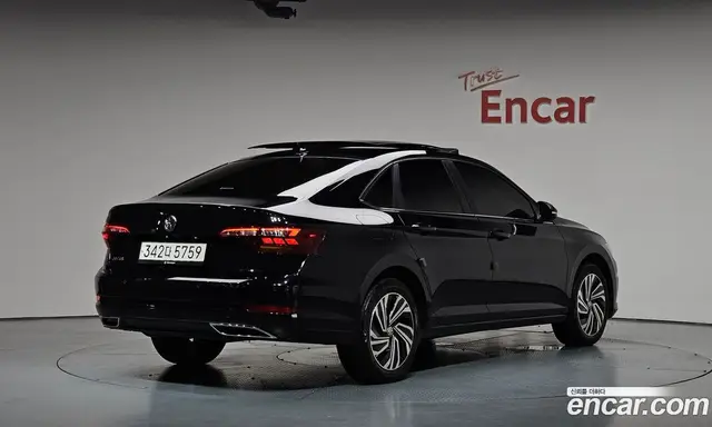 Volkswagen Jetta 2021 1.4 автомат (гидро), миниатюра 1