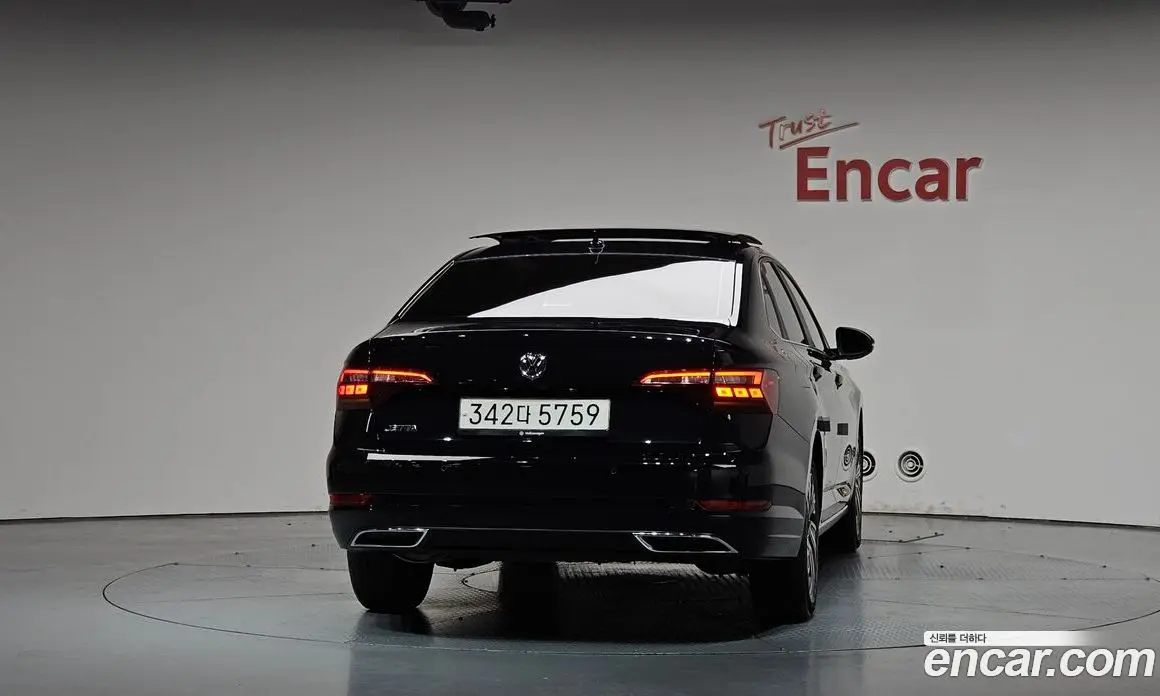 Volkswagen Jetta 2021 1.4 автомат (гидро), фото 3