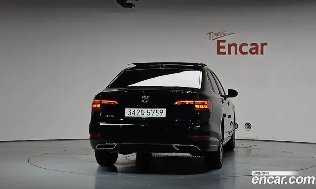 Volkswagen Jetta 2021 1.4 автомат (гидро), миниатюра 3
