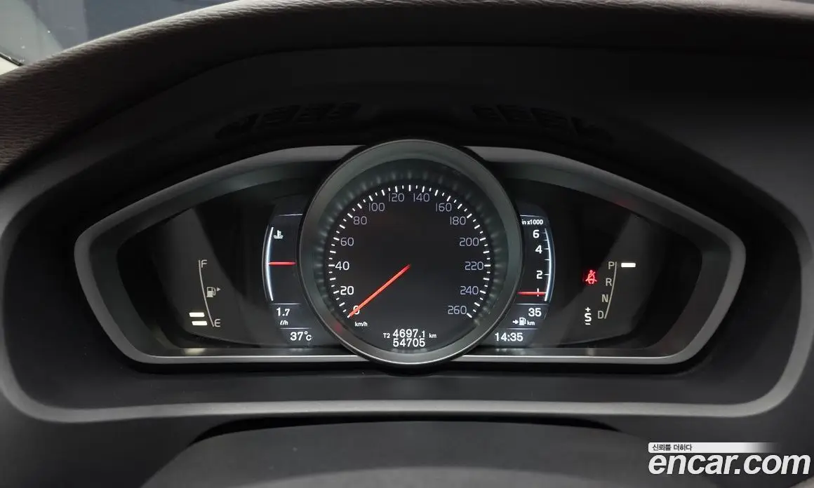 Volvo V40 2016 2.0 автомат (гидро), фото 10