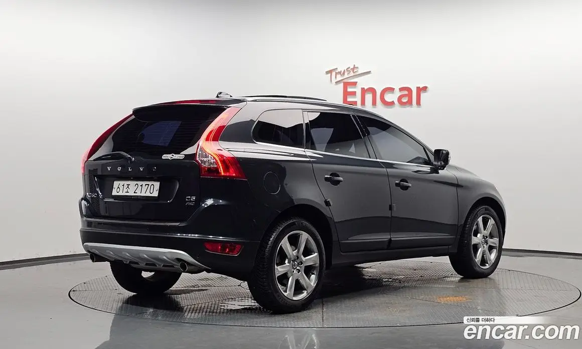 Volvo XC60 2012 2.4 автомат (гидро), фото 1 Volvo XC60 2012 2.4 автомат (гидро), фото 1