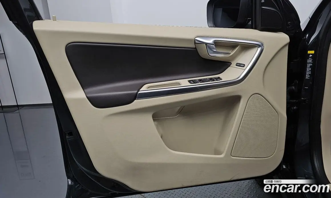 Volvo XC60 2012 2.4 автомат (гидро), фото 13 Volvo XC60 2012 2.4 автомат (гидро), фото 13