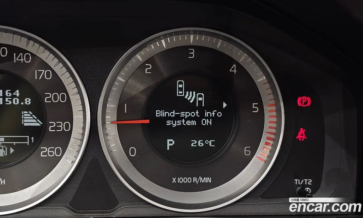 Volvo XC60 2012 2.4 автомат (гидро), фото 22 Volvo XC60 2012 2.4 автомат (гидро), фото 22