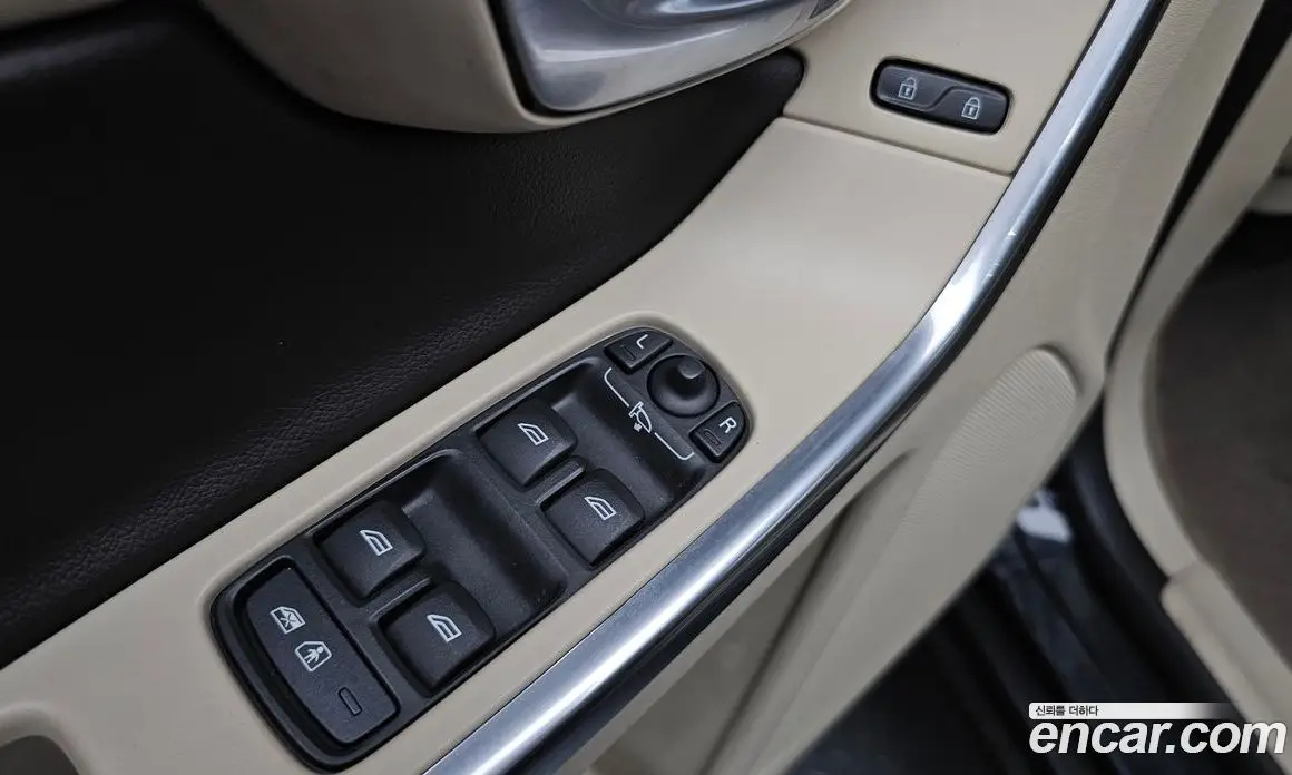 Volvo XC60 2012 2.4 автомат (гидро), фото 27 Volvo XC60 2012 2.4 автомат (гидро), фото 27