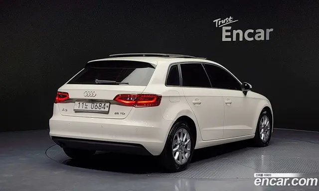 Audi A3 2015 1.6 автомат (гидро), миниатюра 2