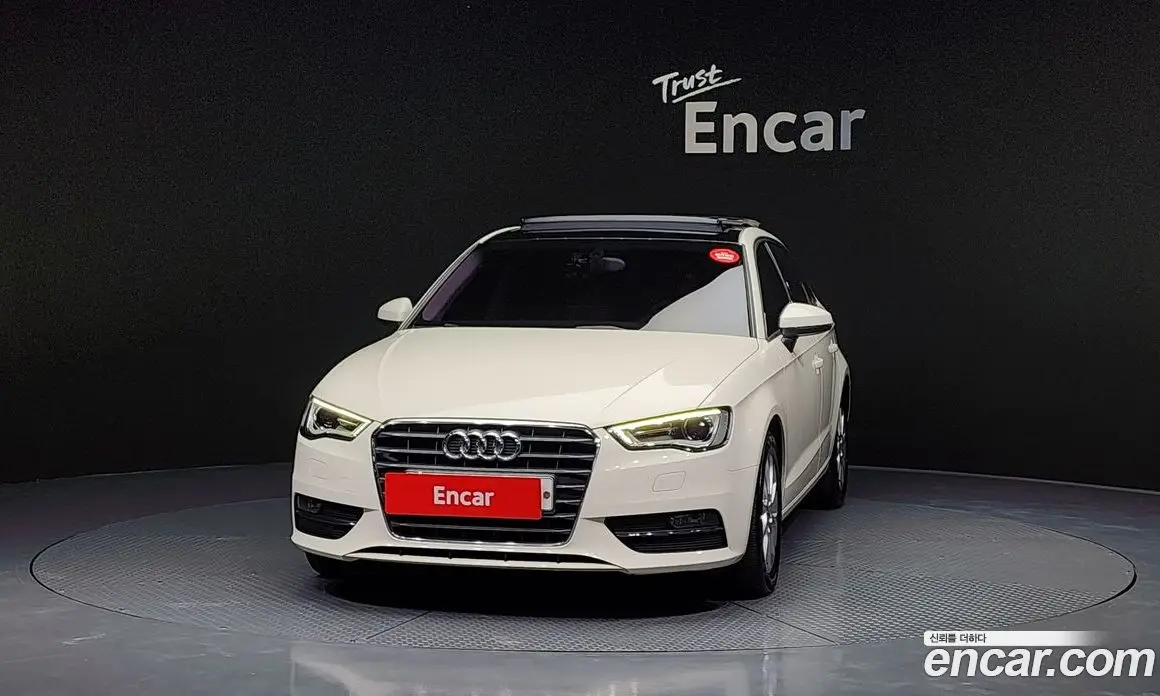 Audi A3 2015 1.6 автомат (гидро), фото 3